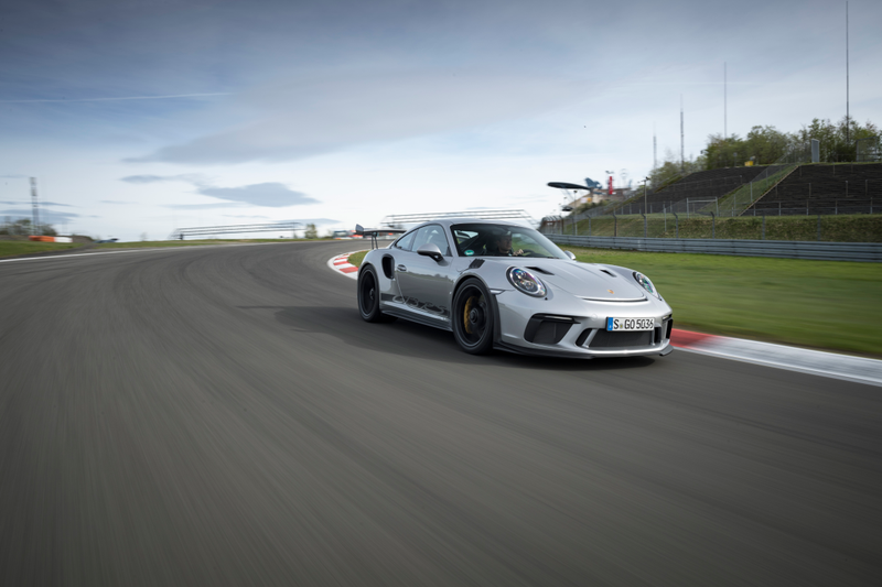 Illustration for article titled Put These Very Good 2019 Porsche 911 GT3 RS Photos In Your Life
